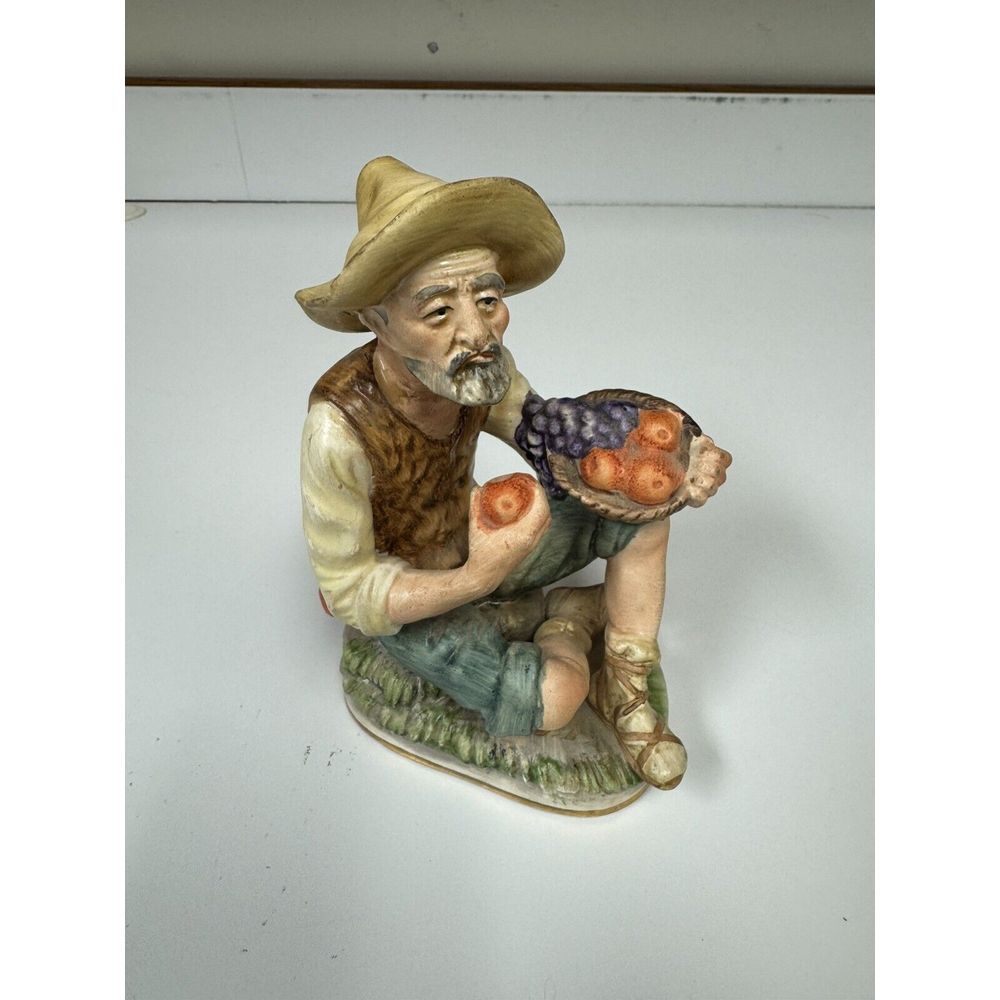 Vtg Man With Fruit Basket Figurine Arco Fine Quality Dallas Made in Japan‎